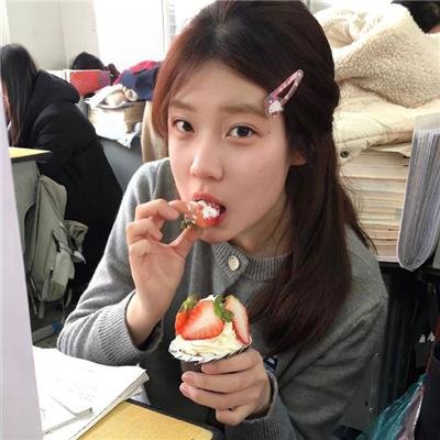情挑玉女心
