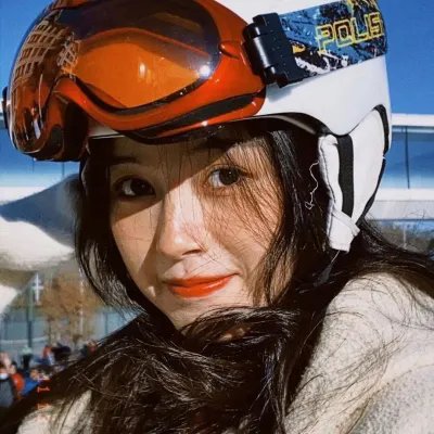 玉湖裸女